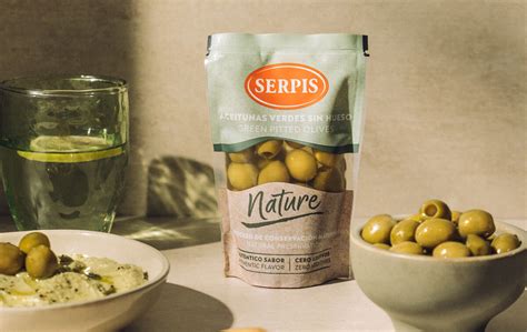Publicidad de aceitunas Serpis con situaciones cotidianas