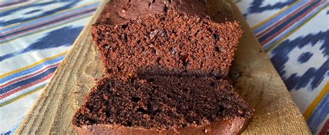 Bizcocho de cacao recién horneado