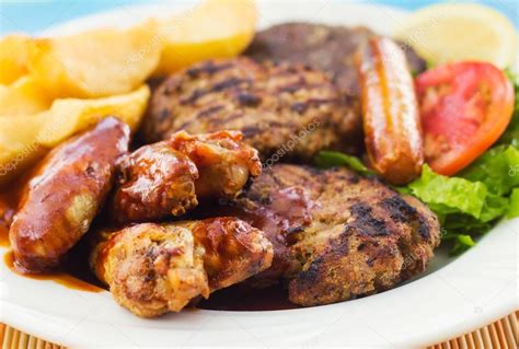 Plato de parrillada abundante en 