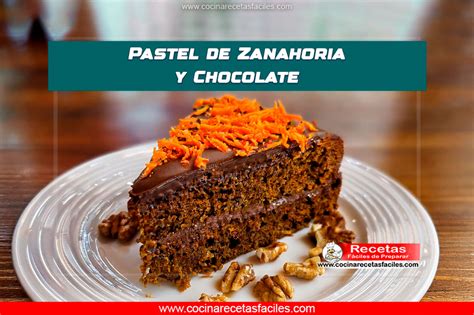 Pastel de zanahoria con cobertura de chocolate en un plato