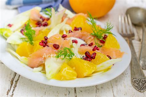 Ensalada de hinojo, salmón ahumado y granada con aderezo cítrico