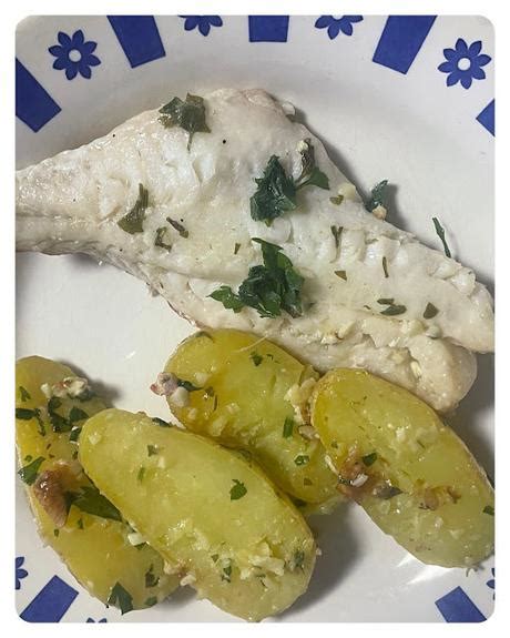 Gallineta a la plancha con guarnición de patatas