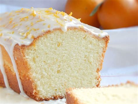Budín de naranja recién horneado