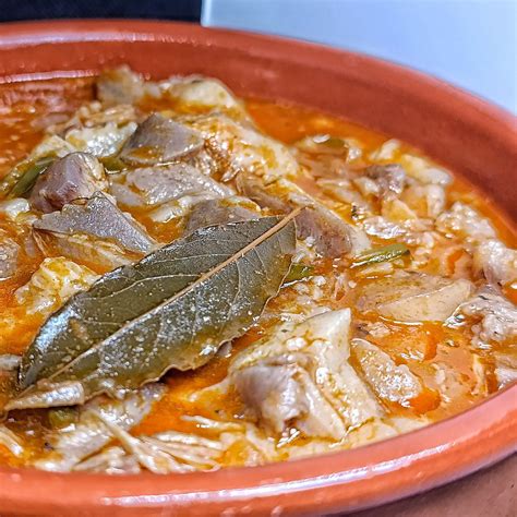 Preparación del caldo de careta de cerdo