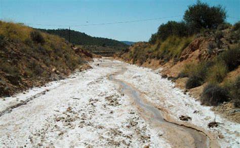 Paisaje de Pinoso con el Cabezo de la Sal