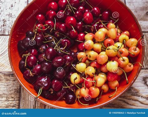 Comparación de diferentes tipos de cerezas