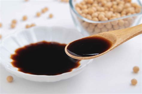 Ingredientes principales para la salsa de soja y miel