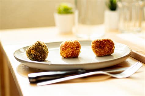Diferentes acompañamientos para croquetas