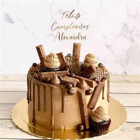 Diseños de tortas de cumpleaños elegantes para mujeres