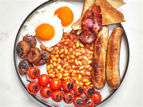 Full English Breakfast con todos sus componentes