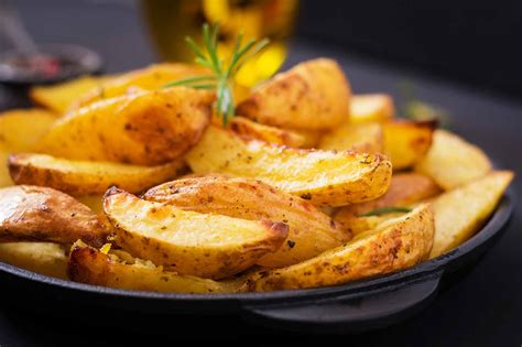 Patatas gajo doradas en el horno