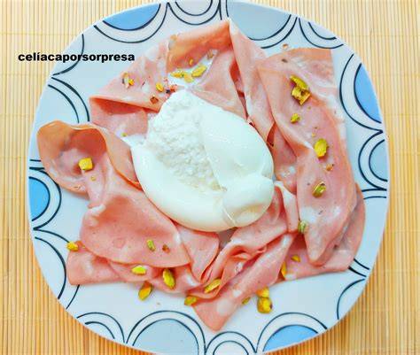 Tostada Siciliana con burrata y mortadela