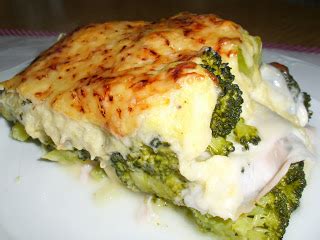 Lasaña de brócoli, coliflor y zanahoria con capas de queso
