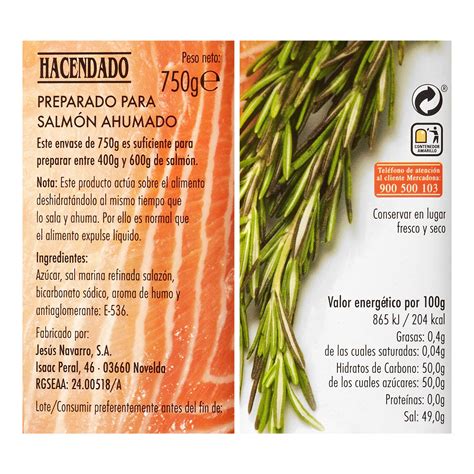 Etiqueta de salmón ahumado con ingredientes naturales