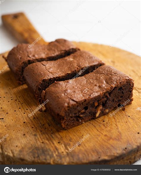 Brownie cortado en porciones