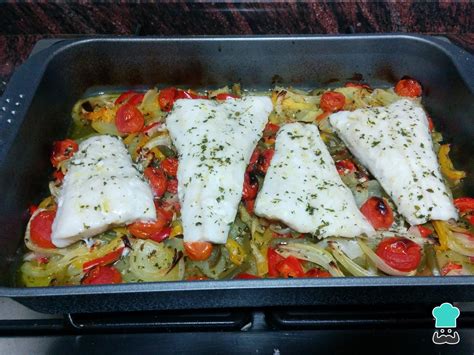 Merluza al horno con verduras