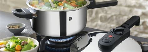 Olla a presión cocinando alubias
