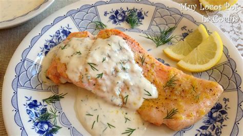 Salmón a la plancha con salsa cremosa de eneldo