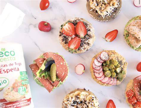 Variedad de toppings dulces y salados para tortitas