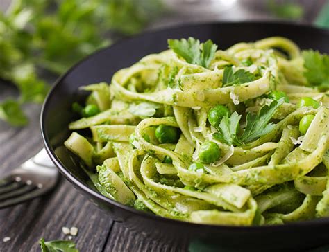 Preparación de la salsa verde para pasta
