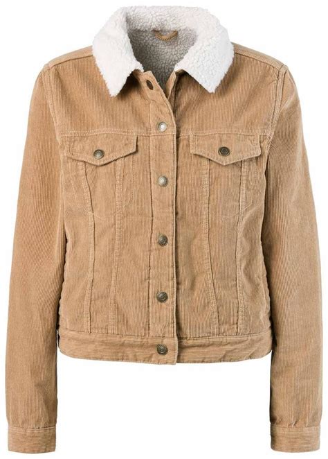 Ideas de looks casuales con chaqueta de pana
