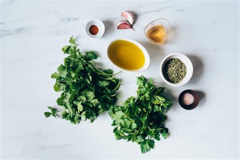 Ingredientes frescos para chimichurri