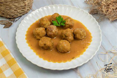 Albóndigas de trigo sarraceno y calabaza en salsa