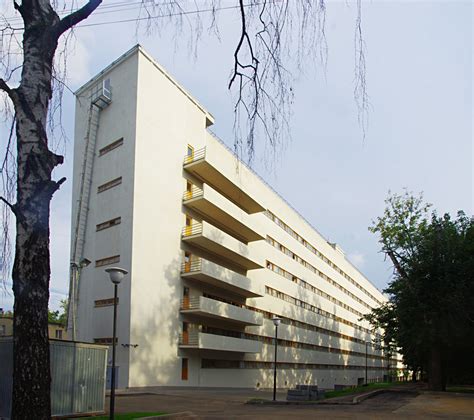 Edificio de panadería constructivista en Moscú