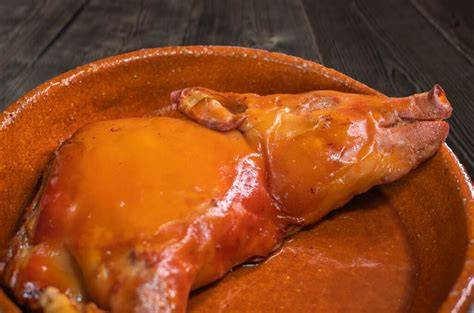 Cochinillo asado y deshuesado