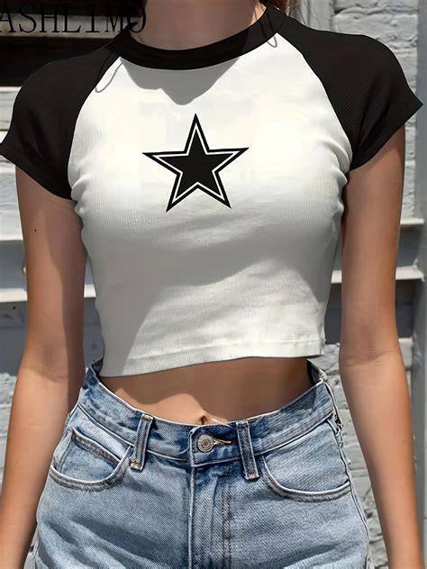 Variedad de camisetas y tops para mujer