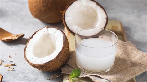 Diferencias entre leche de coco y agua de coco