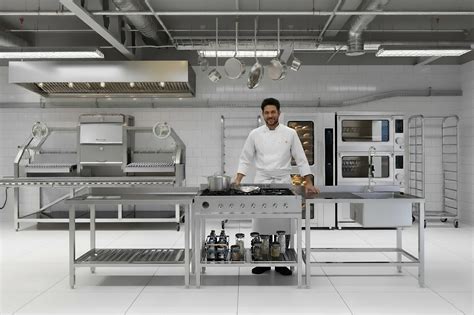 Equipamiento de cocina profesional para hostelería