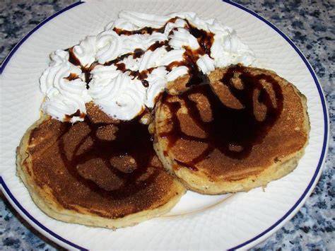 Tortitas con nata y sirope de arce