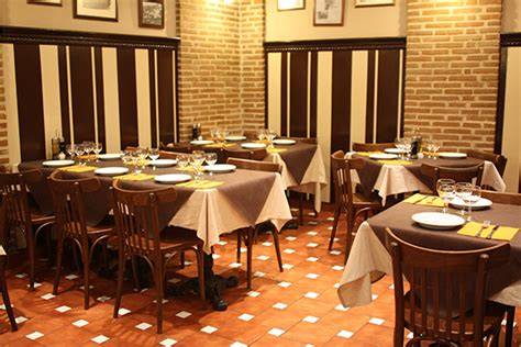 Salón principal del restaurante Via Granados