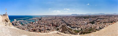 Vista panorámica de Alicante desde la ubicación del restaurante