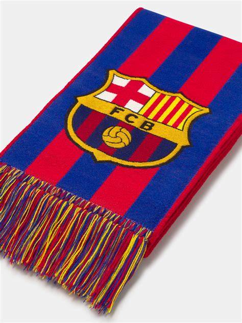 Antònia Cruells con la bufanda del Barça