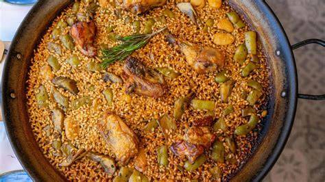 Paella Valenciana lista para servir
