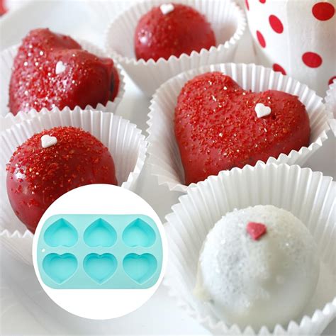 Moldes con chocolate blanco para el corazón