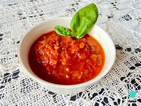 Colador con salsa pomarola