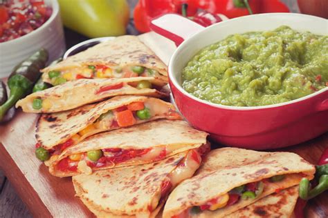 Ingredientes para quesadillas y guacamole