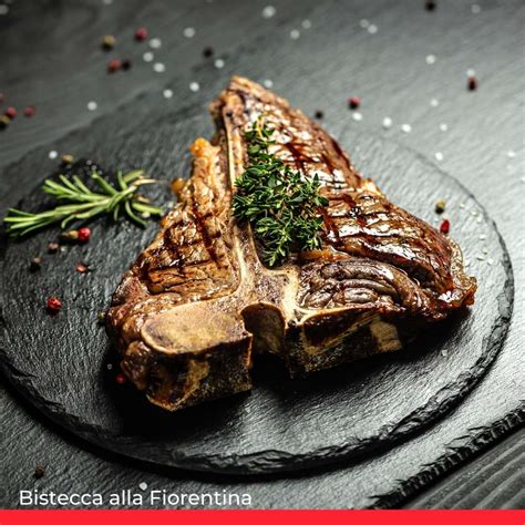 Bistecca alla Fiorentina servida en un plato de madera