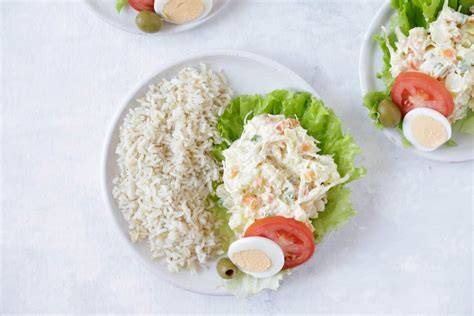 Salpicón de pollo boliviano listo para servir