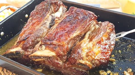 Costillas de ternera gallega asadas lentamente