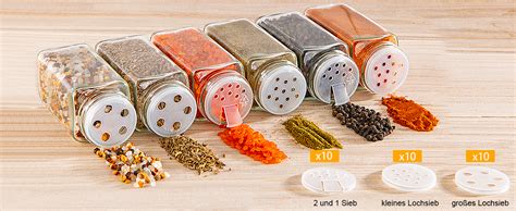 Cocina organizada con botes para especias