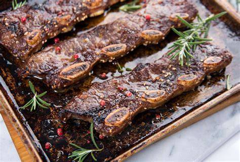 Costillas de res selladas y doradas