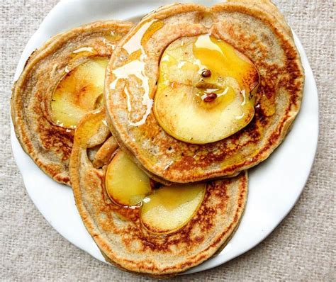 Panqueques de manzana con miel y canela