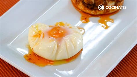Huevo escalfado con yema líquida