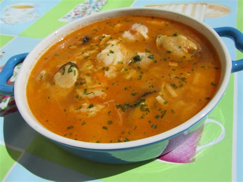 Thermomix preparando sopa de pescado