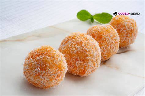 Bolitas de coco y zanahoria terminadas