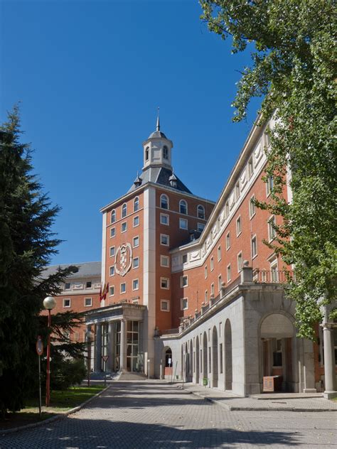 Edificio histórico de la Universidad Complutense de Madrid
